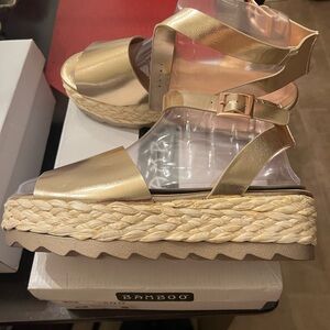 Women sandals